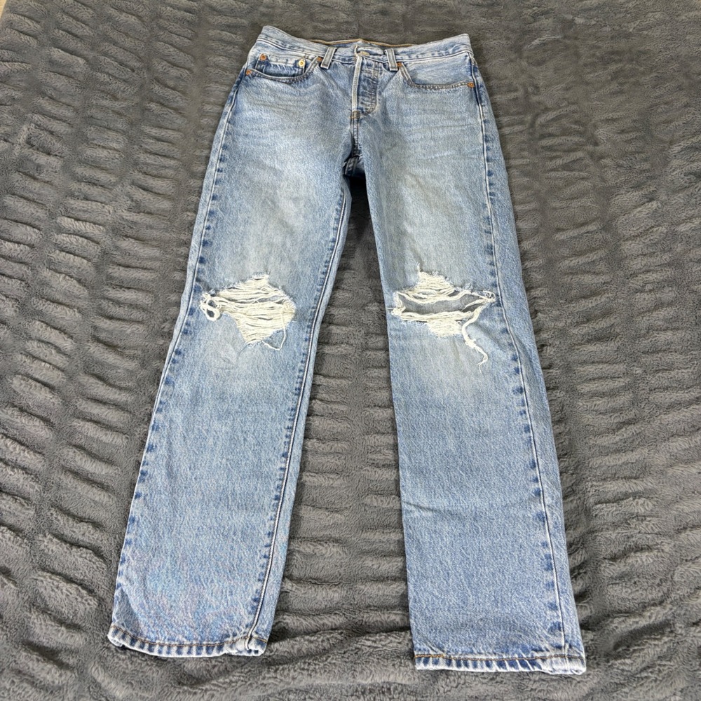 Levis 501 Original Fit Jeans Light Wash Distressed Ripped Knee W27 L30 125010569